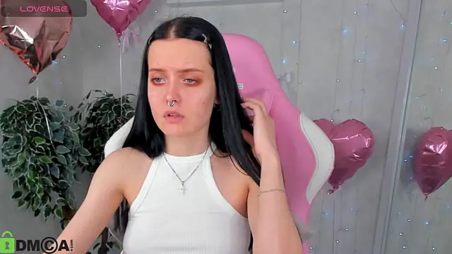 Snapshot of Kessi_Millisis chatting on February 19, 2026, 7:27 am Kessi Millisis online show from February 19, 2026, 7:27 am