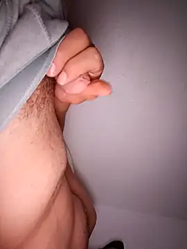 Snapshot of zafiro19@xh chatting on April 7, 2026, 7:26 pm zafiro19xh online show from April 7, 2026, 7:26 pm