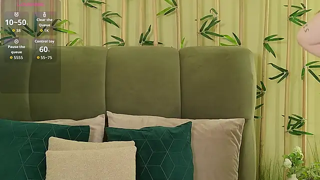 EmilyWess online show from April 5, 2026, 6:36 pm