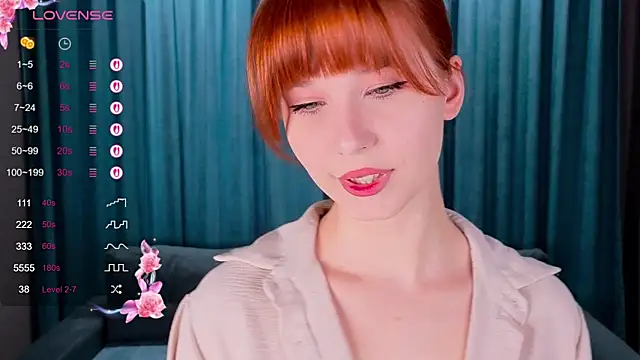 CatherineCummi online show from April 16, 2026, 7:42 am