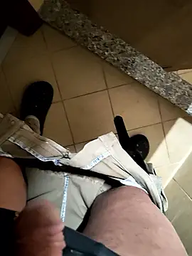 Snapshot of couple1508 chatting on January 12, 2026, 4:14 pm couple1508 online show from January 12, 2026, 4:14 pm