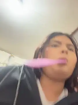 luisa clark1 online show from January 15, 2026, 11:57 am