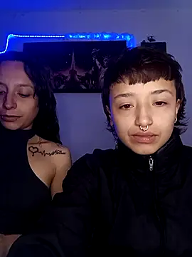 AlexxaAndRileyy online show from February 12, 2026, 8:30 pm