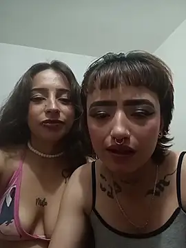 AlexxaAndRileyy online show from March 26, 2026, 3:49 am