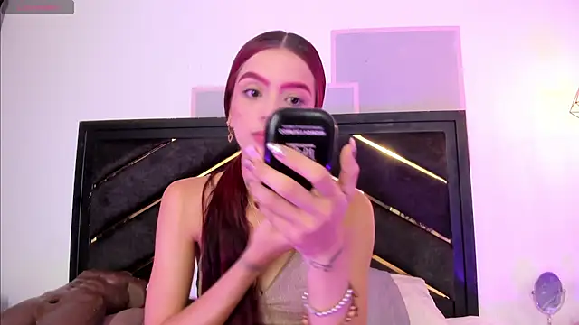 april jones05 online show from April 22, 2026, 11:39 am