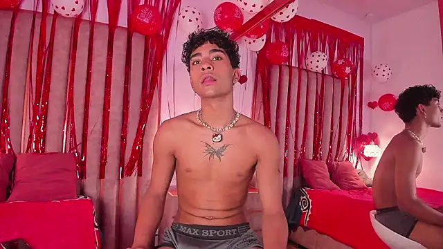 Snapshot of Mike_thomsonn chatting on February 14, 2026, 7:47 pm Mike thomsonn online show from February 14, 2026, 7:47 pm