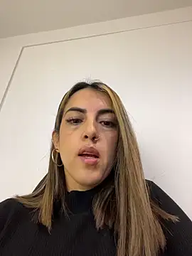 Paulinaa bella online show from February 27, 2026, 11:37 pm