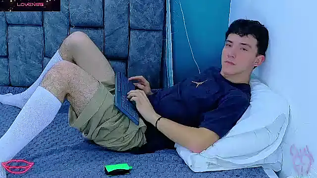 SamBoycash  online show from January 15, 2026, 7:39 pm