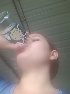 Snapshot of AdharaCusan chatting on February 8, 2026, 5:21 pm AdharaCusan online show from February 8, 2026, 5:21 pm