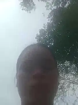 Snapshot of AdharaCusan chatting on February 6, 2026, 3:19 pm AdharaCusan online show from February 6, 2026, 3:19 pm