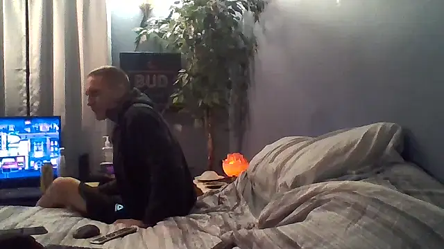 hotnready42069 online show from January 12, 2026, 11:20 pm