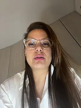 Pretty  Milf online show from July 13, 2026, 10:36 am