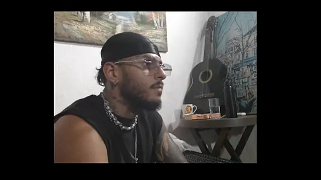 Snapshot of liyamjunior chatting on February 15, 2026, 4:35 am liyamjunior online show from February 15, 2026, 4:35 am