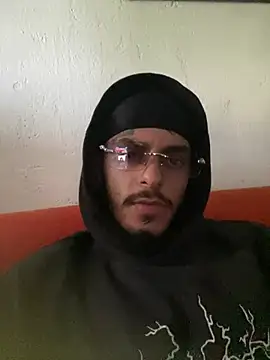 Snapshot of liyamjunior chatting on February 10, 2026, 5:23 pm liyamjunior online show from February 10, 2026, 5:23 pm