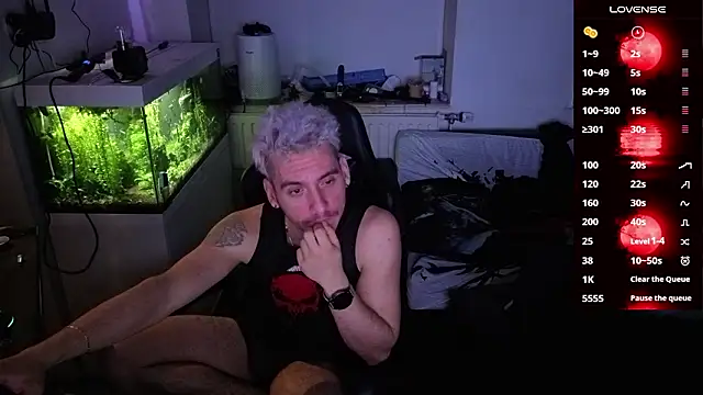 Rayzel White online show from March 14, 2026, 10:49 pm