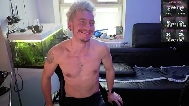 Rayzel White online show from February 8, 2026, 2:48 pm