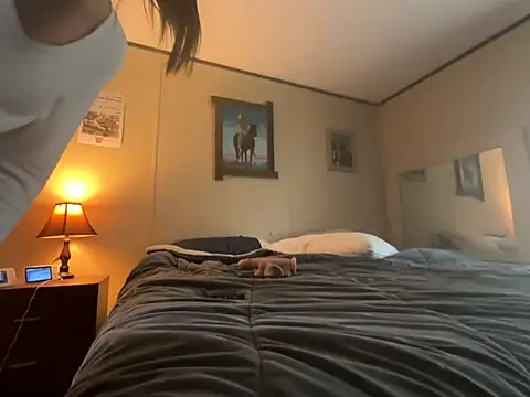 tastemecaroline online show from June 26, 2026, 8:58 pm