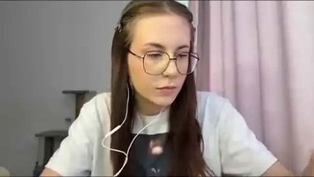 Snapshot of JanelleCourville chatting on February 22, 2026, 11:23 am JanelleCourville online show from February 22, 2026, 11:23 am