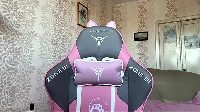 Snapshot of LavondaDeleston chatting on February 9, 2026, 12:03 pm LavondaDeleston online show from February 9, 2026, 12:03 pm