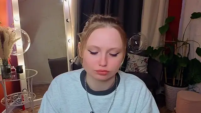 Sweet M1la online show from February 25, 2026, 10:37 am