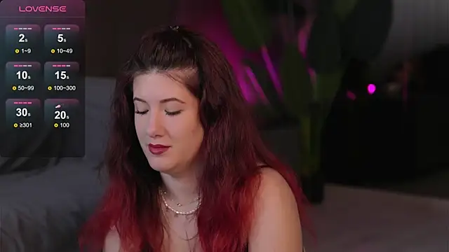 EvaMo0n online show from February 8, 2026, 5:16 am