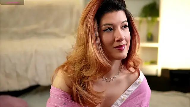 EvaMo0n online show from April 23, 2026, 5:14 am