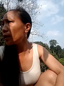 Snapshot of Diana-02 chatting on March 1, 2026, 2:22 am Diana-02 online show from March 1, 2026, 2:22 am