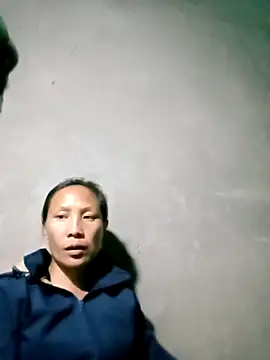 Snapshot of Diana-02 chatting on February 19, 2026, 6:10 am Diana-02 online show from February 19, 2026, 6:10 am