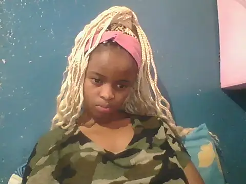 petitemew online show from March 24, 2026, 8:58 am