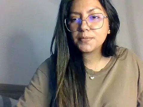 Snapshot of Miickinow chatting on January 13, 2026, 2:32 pm Miickinow online show from January 13, 2026, 2:32 pm