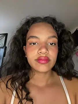 Nyxx Velariia online show from April 4, 2026, 7:20 pm