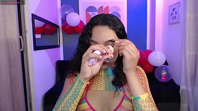 Nyxx Velariia online show from February 18, 2026, 2:24 pm