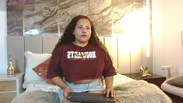 Lunea kane online show from January 14, 2026, 12:31 pm