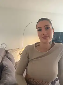 Snapshot of NovaLushhh chatting on February 6, 2026, 3:08 pm NovaLushhh online show from February 6, 2026, 3:08 pm