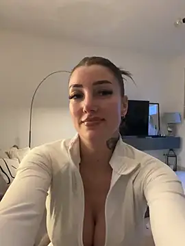 Snapshot of NovaLushhh chatting on February 20, 2026, 4:53 pm NovaLushhh online show from February 20, 2026, 4:53 pm