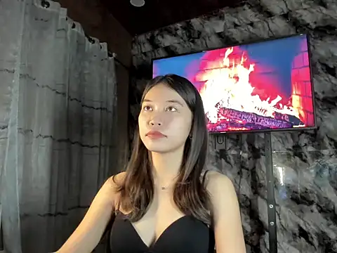 lovely amara19 online show from January 18, 2026, 10:18 am