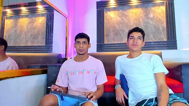 ALEX KEITH26 online show from April 15, 2026, 11:49 am