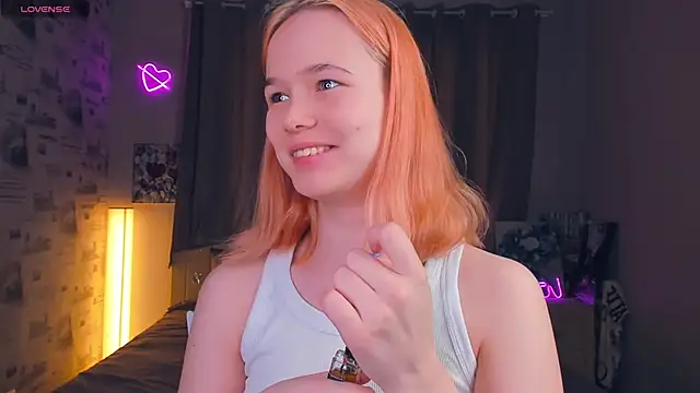 Snapshot of OwlLynn chatting on February 20, 2026, 8:16 am OwlLynn online show from February 20, 2026, 8:16 am