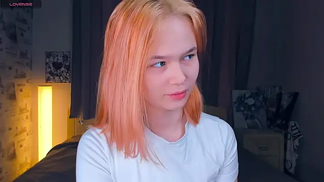 Snapshot of OwlLynn chatting on February 7, 2026, 8:55 am OwlLynn online show from February 7, 2026, 8:55 am