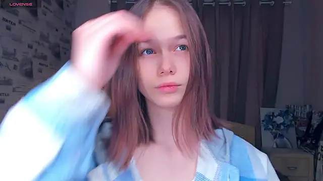 Snapshot of OwlLynn chatting on February 1, 2026, 8:45 am OwlLynn online show from February 1, 2026, 8:45 am