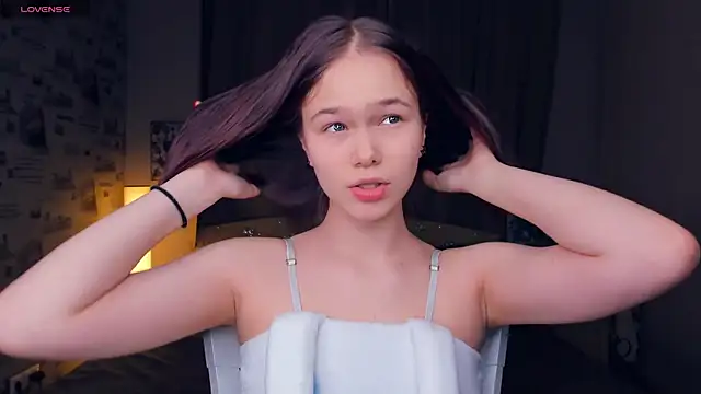 Snapshot of OwlLynn chatting on January 16, 2026, 8:07 am OwlLynn online show from January 16, 2026, 8:07 am