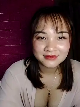 Lisakeem online show from March 28, 2026, 2:40 pm