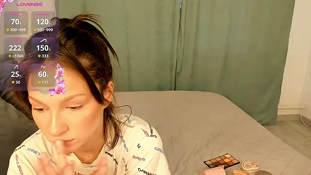 Snapshot of DeonnaHeney chatting on February 26, 2026, 6:13 am DeonnaHeney online show from February 26, 2026, 6:13 am