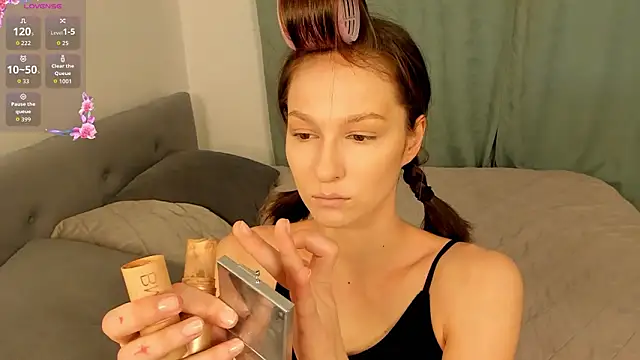 Snapshot of DeonnaHeney chatting on February 28, 2026, 6:13 am DeonnaHeney online show from February 28, 2026, 6:13 am