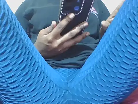 Snapshot of Littlemistress24 chatting on February 24, 2026, 6:09 pm Littlemistress24 online show from February 24, 2026, 6:09 pm