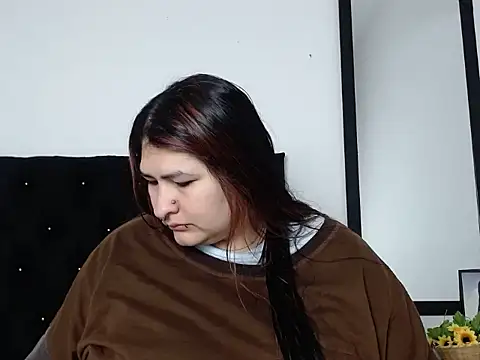 Snapshot of LauraHorny69 chatting on February 23, 2026, 12:50 pm LauraHorny69 online show from February 23, 2026, 12:50 pm