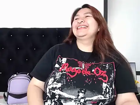 Snapshot of LauraHorny69 chatting on January 31, 2026, 7:12 pm LauraHorny69 online show from January 31, 2026, 7:12 pm