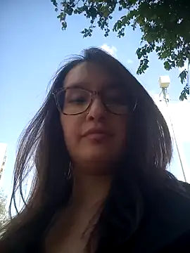 Snapshot of Karla-giraldo_1 chatting on February 26, 2026, 3:01 pm Karla-giraldo 1 online show from February 26, 2026, 3:01 pm