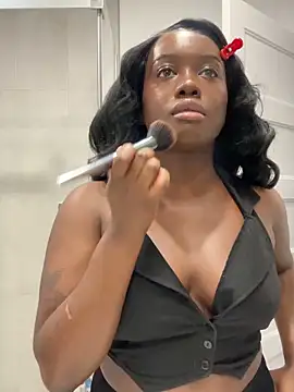 Snapshot of icelyne_2001 chatting on February 10, 2026, 8:52 pm icelyne 2001 online show from February 10, 2026, 8:52 pm