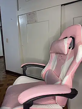 DollCamila online show from April 17, 2026, 2:20 pm